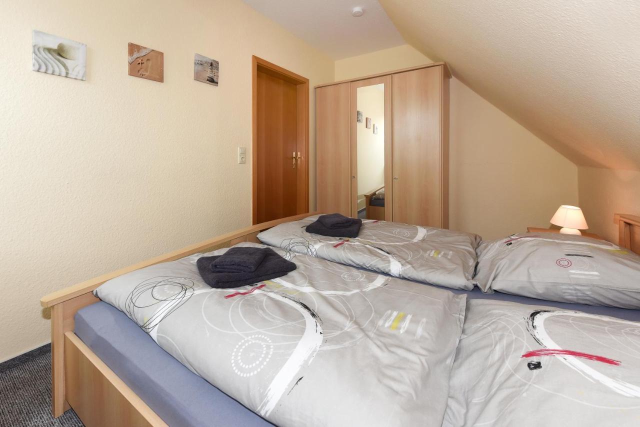 Ferienwohnung Oberdeck Carolinensiel Exterior photo